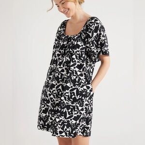 Free Assembly Black and White Abstract Floral Print Dress Size Medium With Po